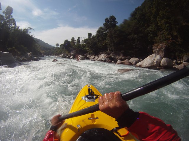 Kayak exploracion Nepal
